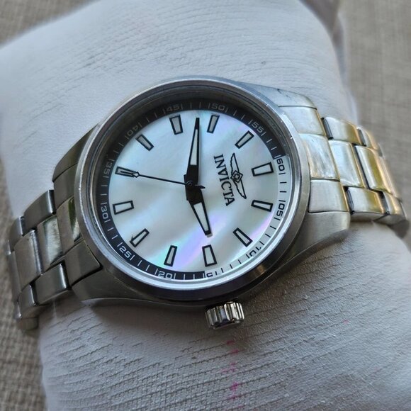 Invicta Women Wristwatch Speciality Collection Silver Tone Quartz Analog Watch - Picture 2 of 13